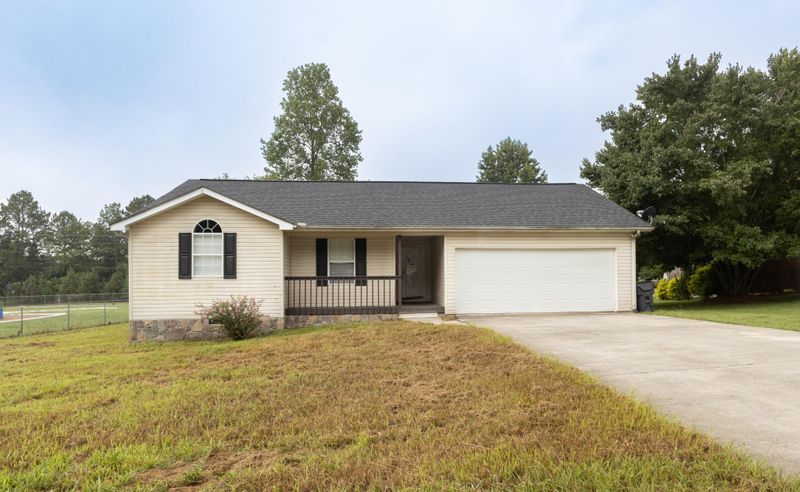 1386 Dustin Dr, Dalton, GA 30720