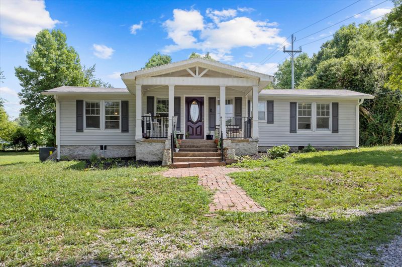 58 W State Line Rd, Rossville, GA 30741