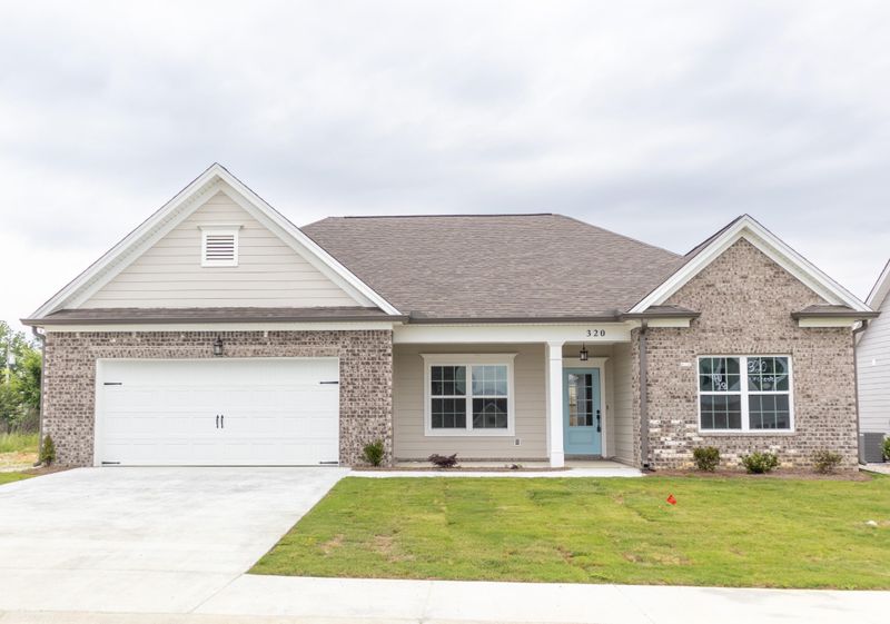 320 Winchester Dr, Fort Oglethorpe, GA 30742
