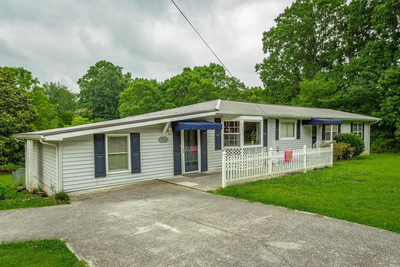 333 Cooper Rd, Rock Spring, GA 30739