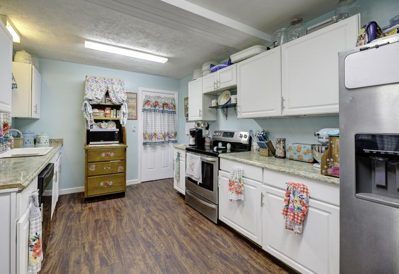 1 Morgan Cir, Fort Oglethorpe, GA 30742