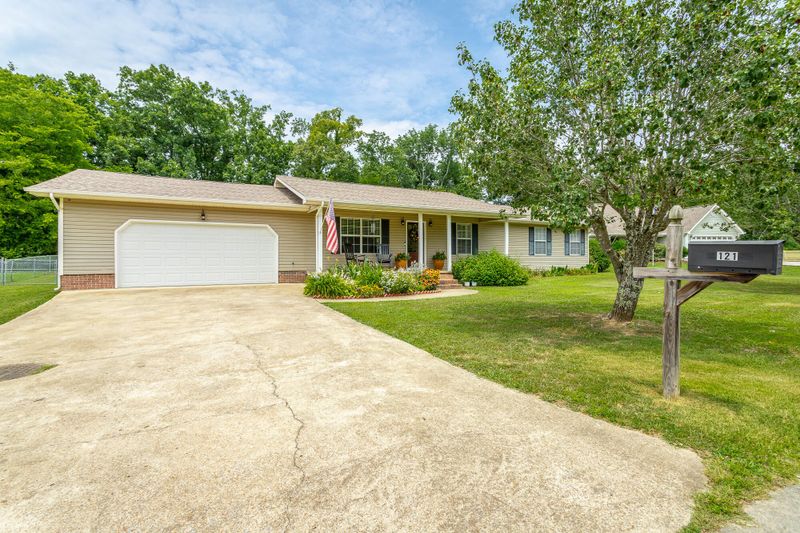 121 Sherry Ct, Chickamauga, GA 30707