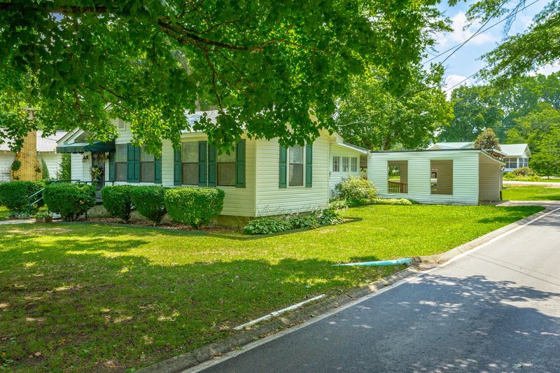 201 English Ave, Chickamauga, GA 30707