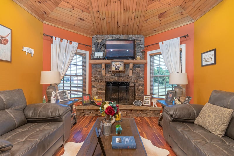 1166 Sugar Creek Rd, Crandall, GA 30711