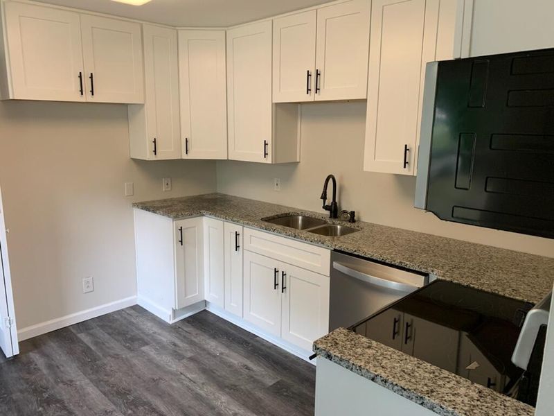 212 Gracie Ave, Fort Oglethorpe, GA 30742