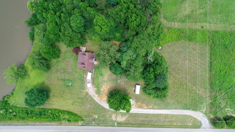 957 Lake Howard Rd, La Fayette, GA 30728