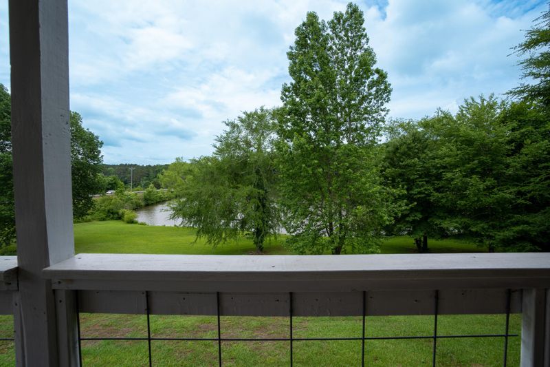 957 Lake Howard Rd, La Fayette, GA 30728