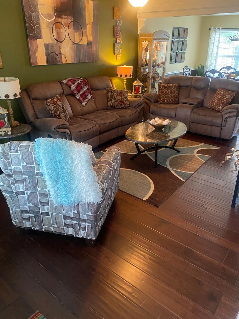 300 Legacy Ln, Calhoun, GA 30701