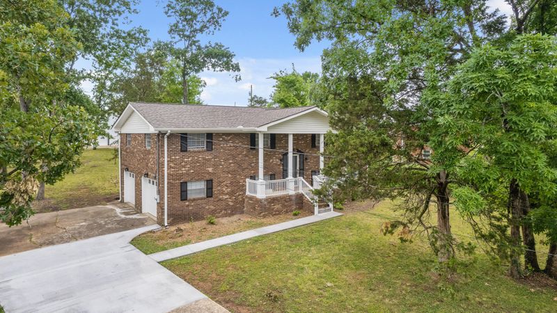14 Hickory Ln, Fort Oglethorpe, GA 30742