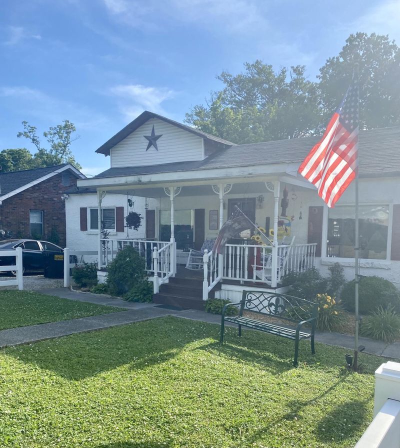 168 Biscayne Blvd, Rossville, GA 30741