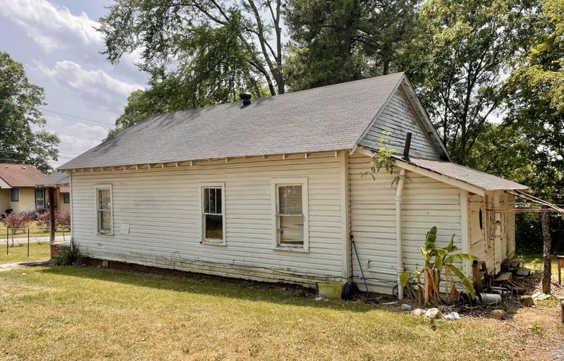 1503 Byron St, Dalton, GA 30721