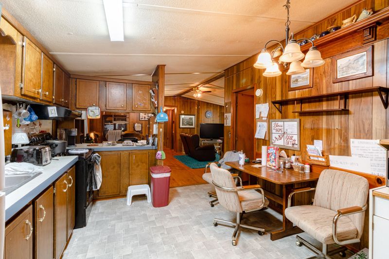 161 Bowen Ln, Chickamauga, GA 30707