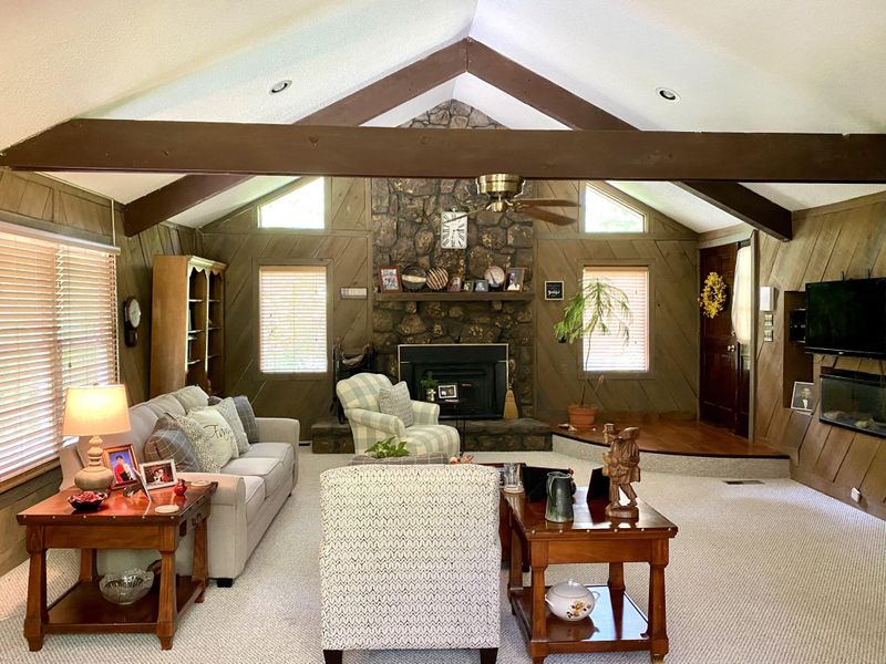 1575 Mission Ridge Rd, Rossville, GA 30741