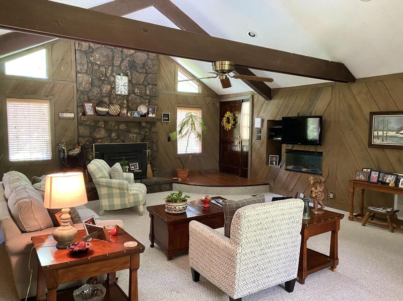 1575 Mission Ridge Rd, Rossville, GA 30741
