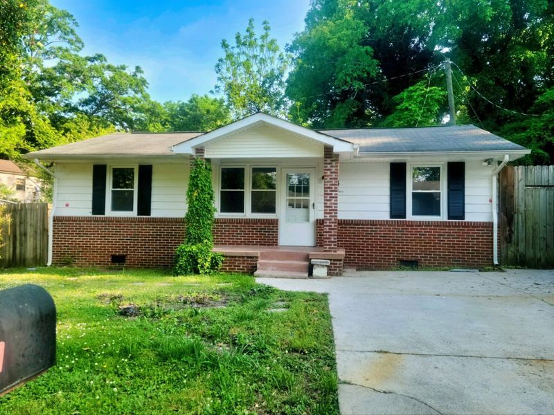 4 Bragg Cir, Rossville, GA 30741