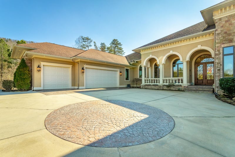 420 E Nickajack Rd, Ringgold, GA 30736