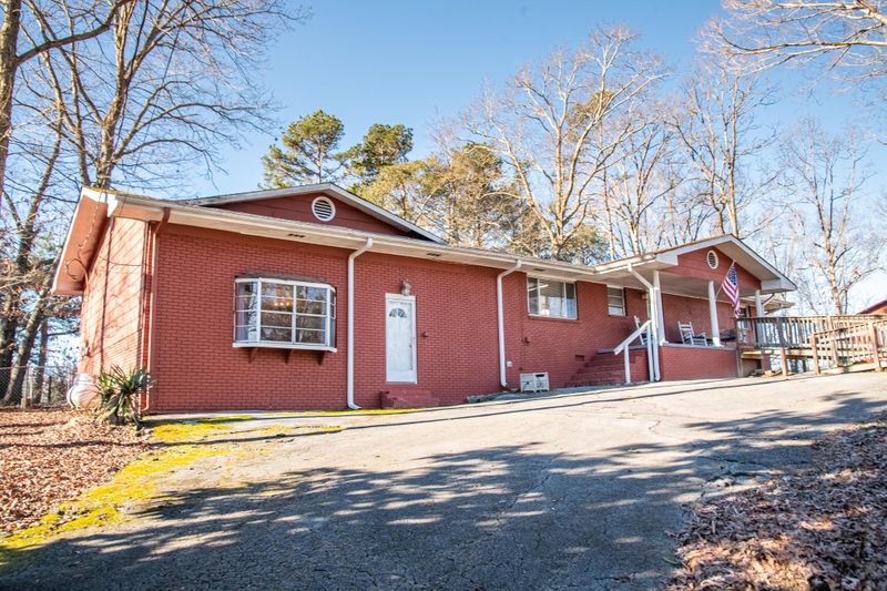 924 Bandy Ln, Ringgold, GA 30736