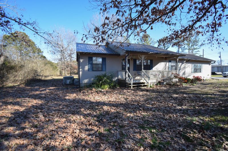 64 Mack Smith Rd, Rossville, GA 30741