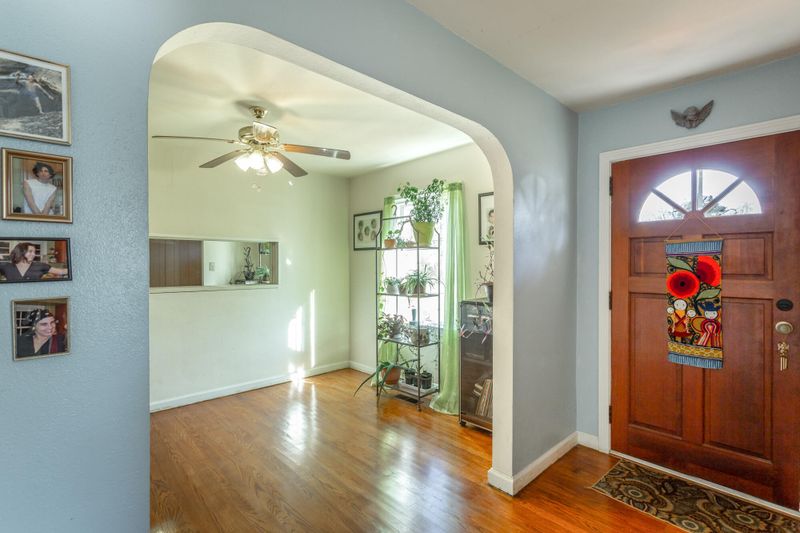 413 Page Rd, Rossville, GA 30741