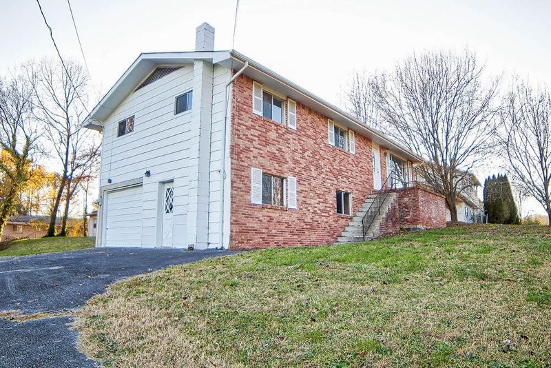 616 Corbley Rd, Rossville, GA 30741