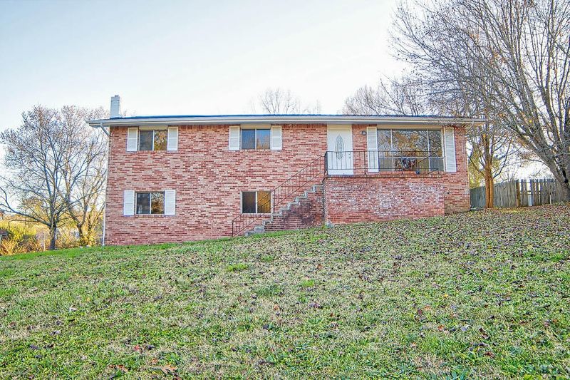 616 Corbley Rd, Rossville, GA 30741