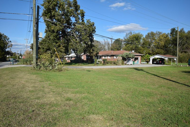 70 S Mack Smith Rd, Rossville, GA 30741