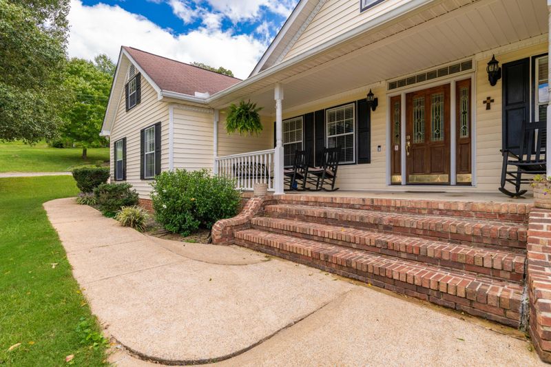 325 Southwood Cir, Ringgold, GA 30736
