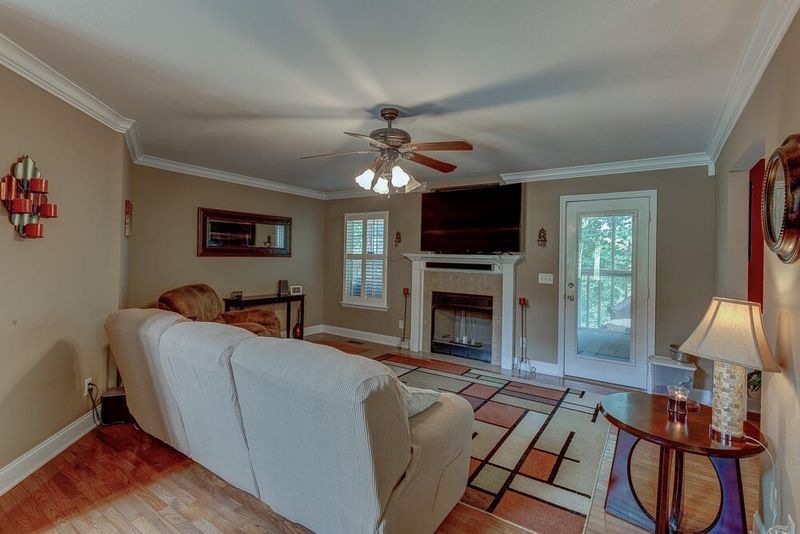 165 Jalopy Ridge Dr, Ringgold, GA 30736