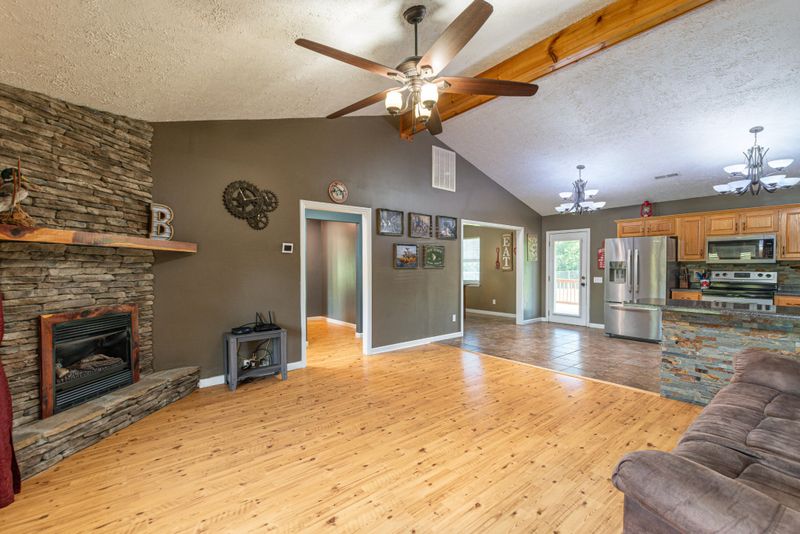 94 Porter Rd, Trenton, GA 30752