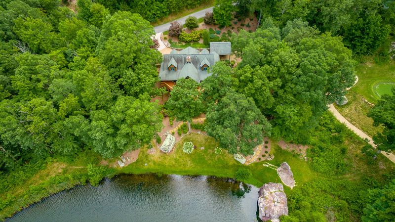 893 Rushing Water Trl, Rising Fawn, GA 30738