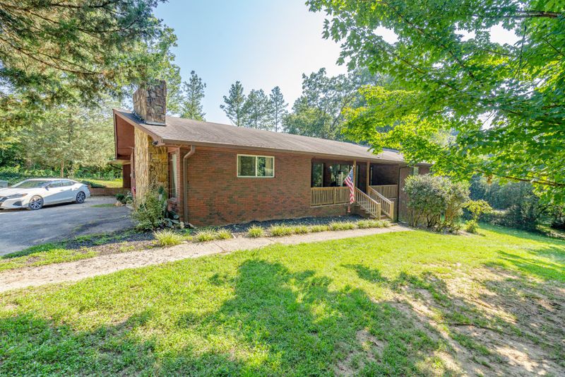 145 Sw Forest Hill Rd, Dalton, GA 30720