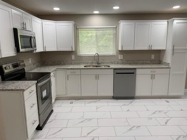 5 Delores Dr, Fort Oglethorpe, GA 30742