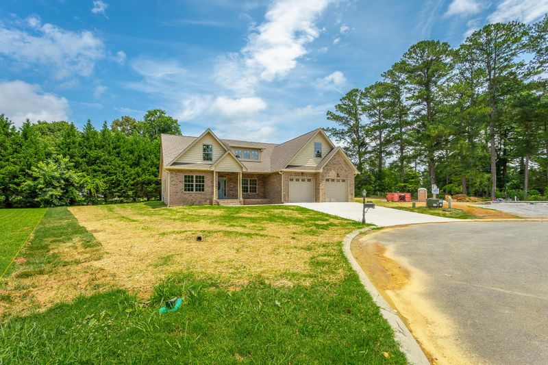 97 Windy Oak Dr, Rock Spring, GA 30739