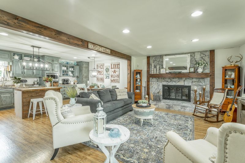 1121 Grand Center Rd, Chickamauga, GA 30707