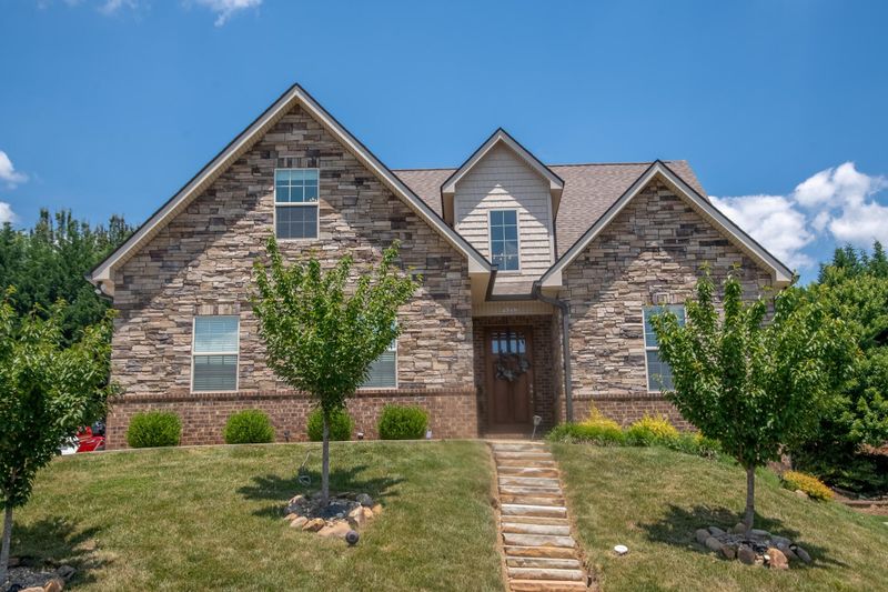 2516 Bridge Valley Ln, Knoxville, TN 37932