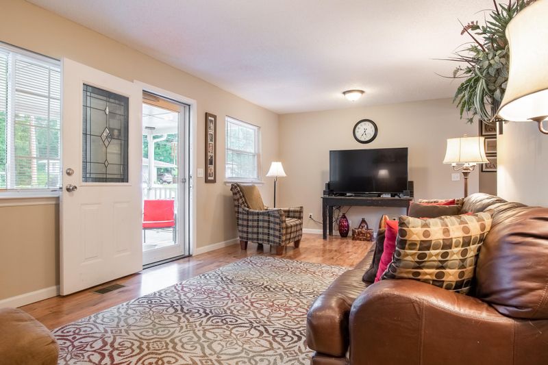 802 Lynn Ln, Rossville, GA 30741