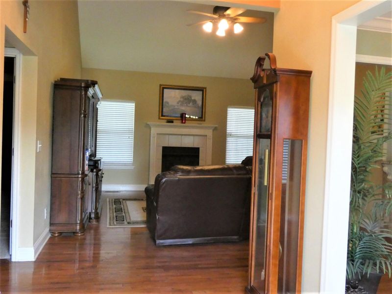 283 Big Creek Ln, Ringgold, GA 30736