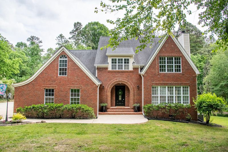 318 Country Ln, Ringgold, GA 30736