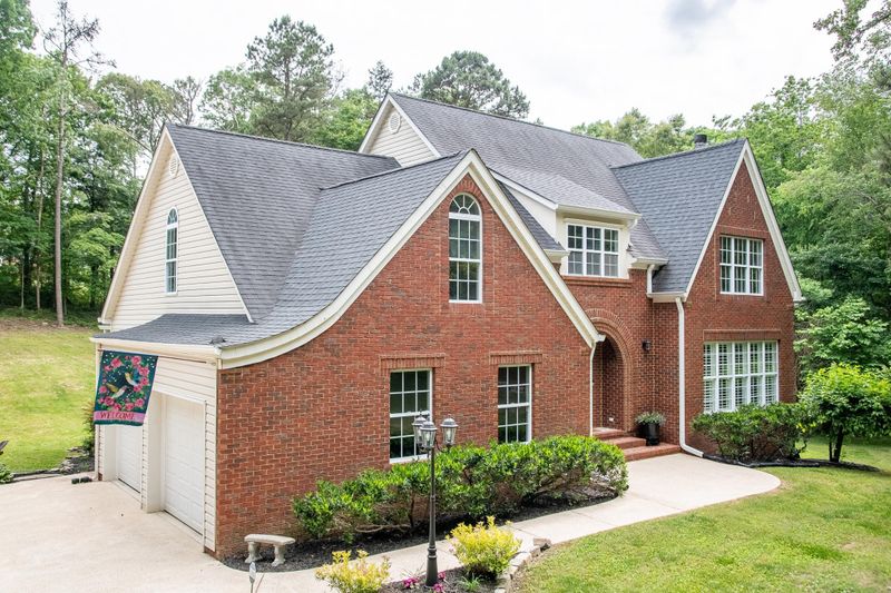 318 Country Ln, Ringgold, GA 30736