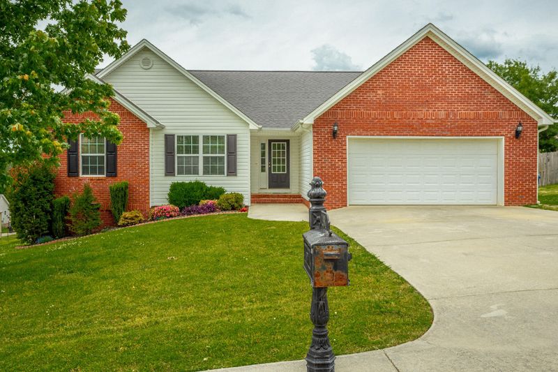 101 Heatherwood Ln, Ringgold, GA 30736
