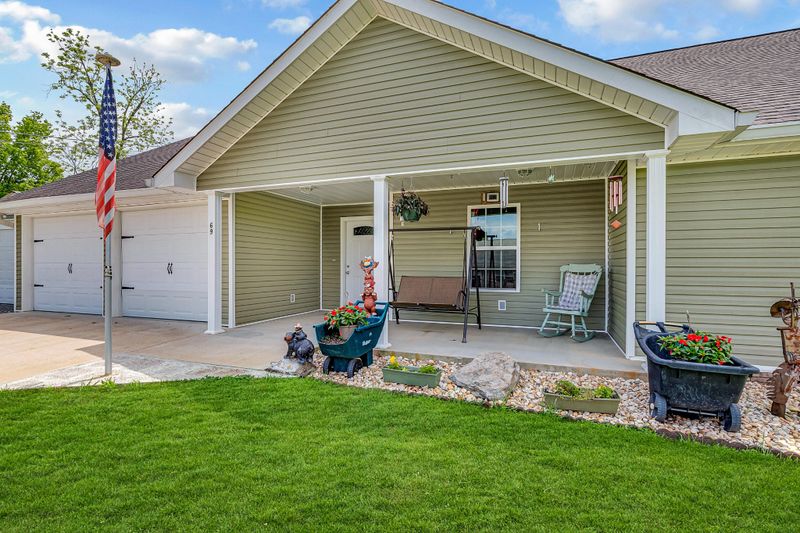 69 Walnut Ave, Trenton, GA 30752