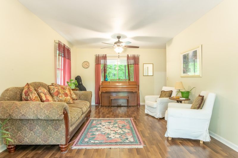 5033 Village Dr, Cohutta, GA 30710