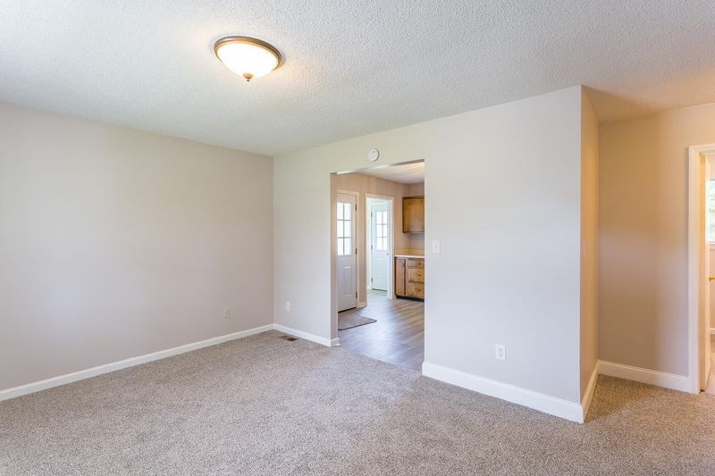 209 Gilbert Dr, Fort Oglethorpe, GA 30742
