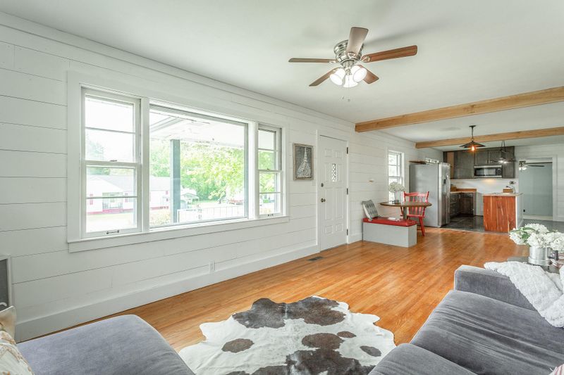 105 Gracie Ave, Fort Oglethorpe, GA 30742