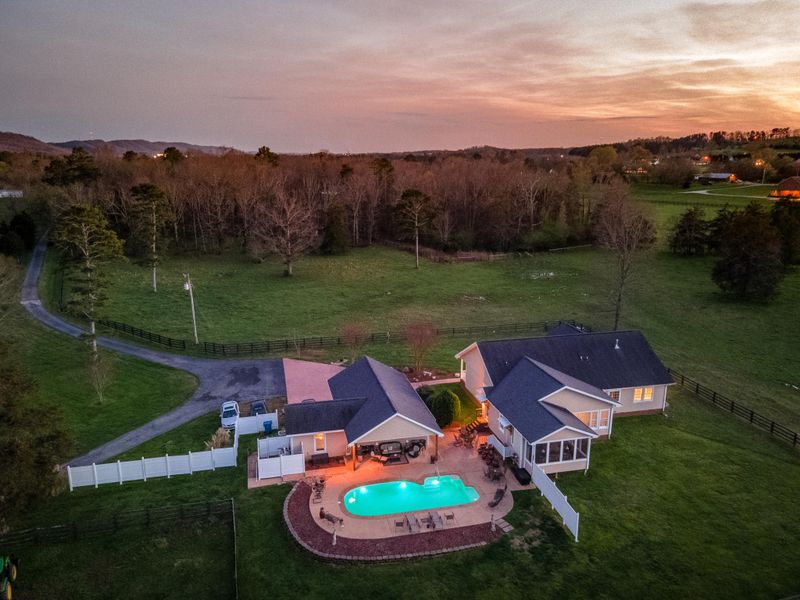 1408 Saunders Rd, Ringgold, GA 30736