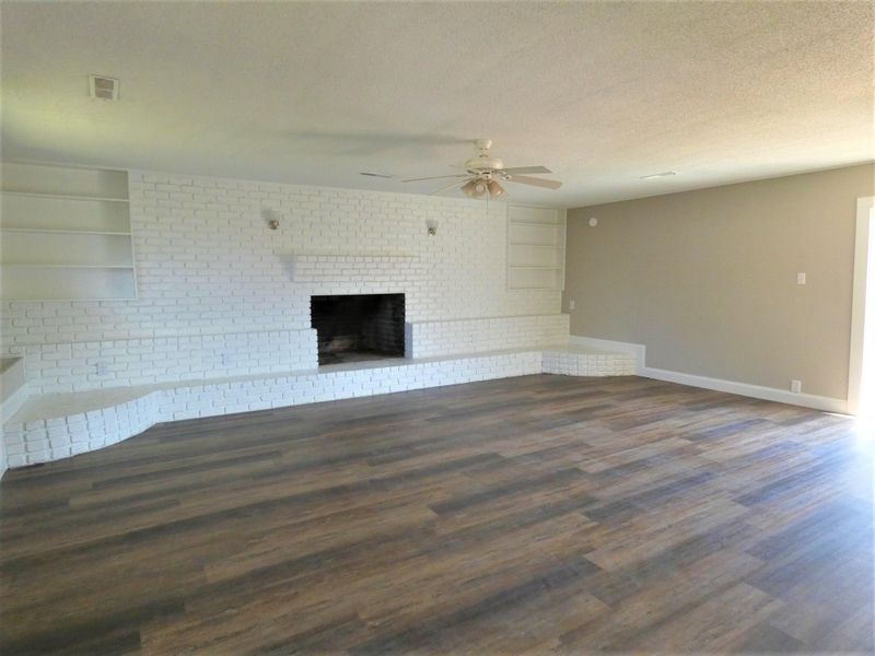 284 Sharon Cir, Rossville, GA 30741