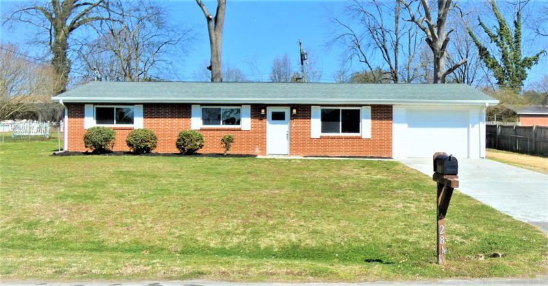 284 Sharon Cir, Rossville, GA 30741