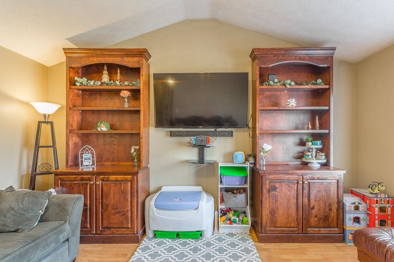 1151 Grand Center Rd, Chickamauga, GA 30707