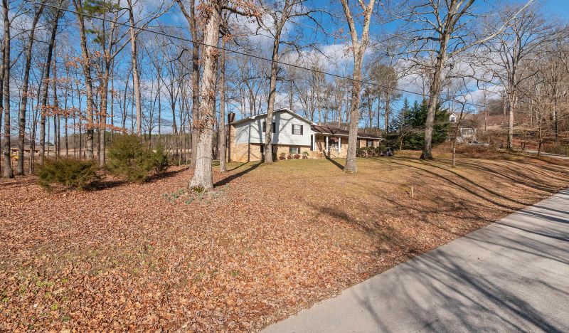 161 T J Arnold Cir Dr, Ringgold, GA 30736