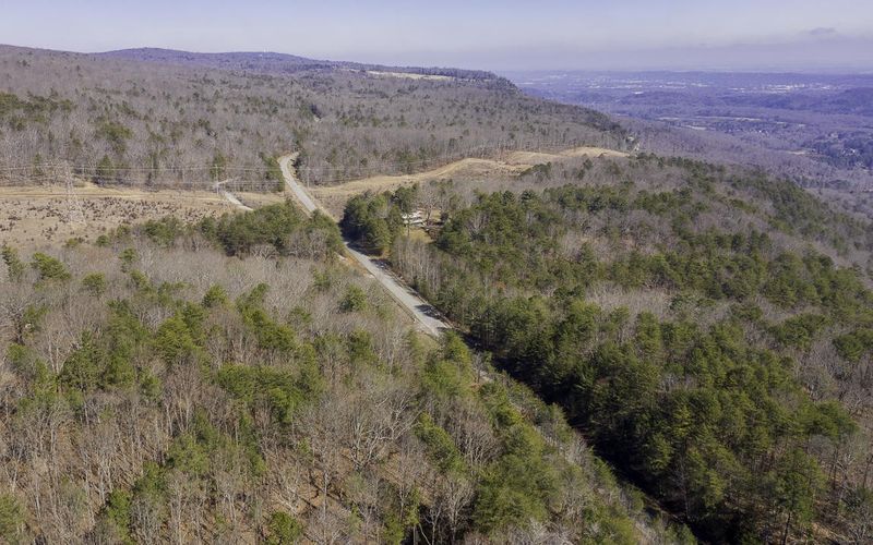 45 Lula Lake Rd, Lookout Mountain, GA 30750